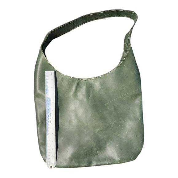 UNOETH Sasha Leather Shoulder Bag Forest Green 13" x 15" x 5.5" - Picture 4 of 6